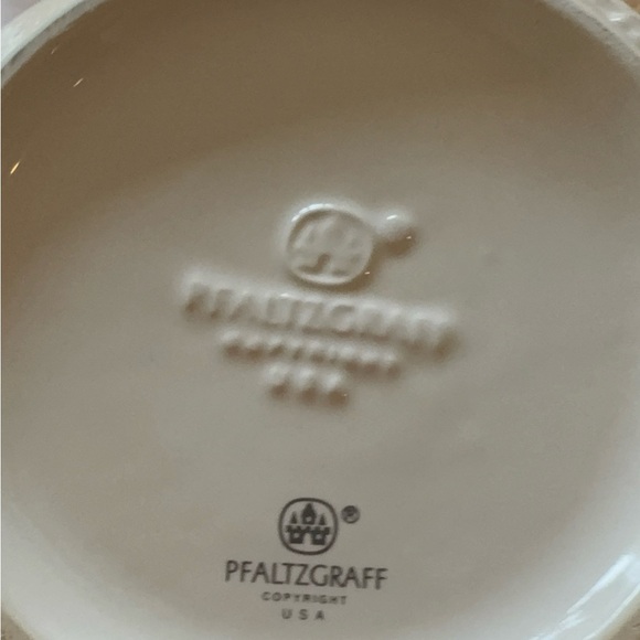 Pfaltzgraff Winterberry bowl - Picture 6 of 10